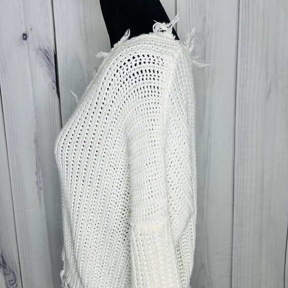 Love Tree Sz Small Cable Knit Crop Slouchy Fit White Sweater Distressed Fringe - Picture 5 of 10